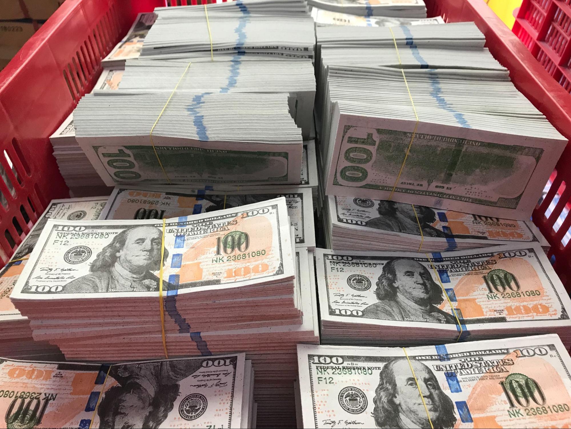 Tại sao mơ thấy tiền đô la âm phủ?